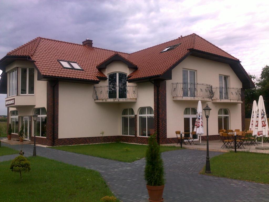 Rezydencja Lux Рева Экстерьер фото